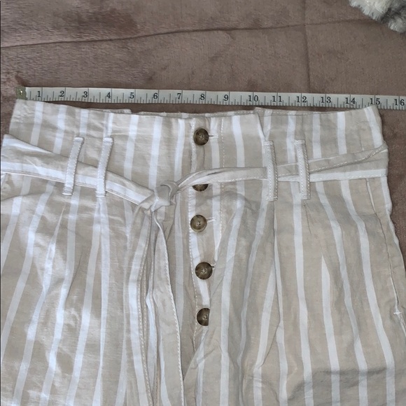 Abercrombie & Fitch Linen-Blend Striped Short - Picture 8 of 8